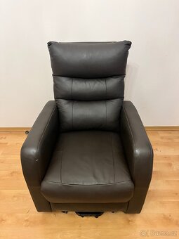 Kožené, elektrické, rozkládací křeslo - 2
