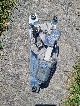 Motor zadního stěrače BMW 2 - 2