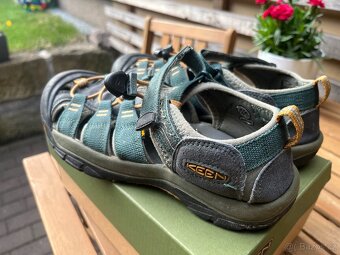 Keen sandály vel.38 - 2