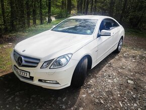 Mercedes-Benz E300CGI, benzin, kupé W212, AMG interiér, CZ - 2
