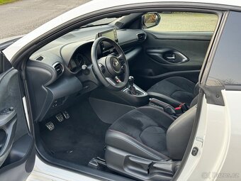 Toyota Yaris GR 4×4 DYNAMIC+SPORT 6MT-LED-DPH - 2