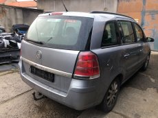 Opel Zafira B zadní světlo dveře sklo sedačka - 2