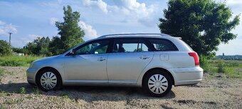 Toyota Avensis 1.8 benzin, r.v. 2004 - 2