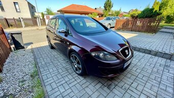 Seat Altea XL 2.0 TDI (103 kW) – Automat, pojízdné - 2