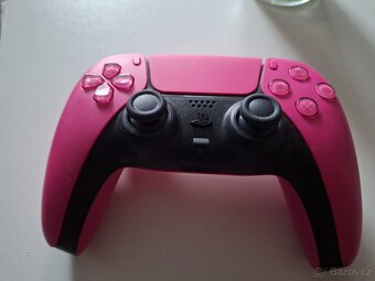 PS5 ovladač - 2