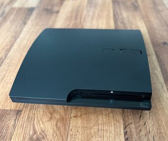 Sony Playstation 3 Slim (CECH-3004B) 320 GB černá - 2