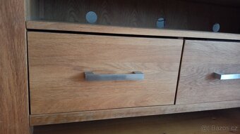 Stolek pod TV - 2