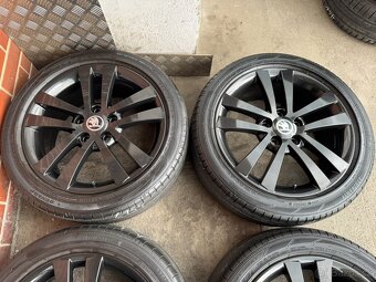 Alu 17" 5x112 škoda CYGNUS Black Grafit letní 75% TOP - 2
