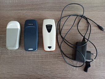 Tři mobilní telefony za 499 Kč - 2