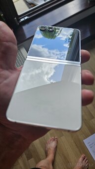 Samsung Galaxy Z Flip5 512 GB - 2