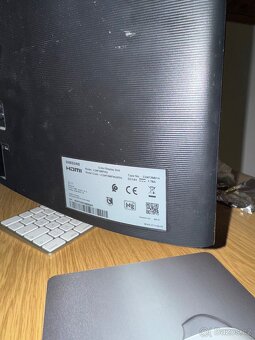 Samsung C24F396FHU zakřivený monitor (23,5", matný), LCD - 2