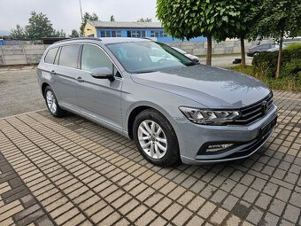 VW Passat Combi r. 3/23 110kW 2.0nafta DSG - 2