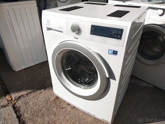 Prodám plně funkční dig.pračku zn. Electrolux--8kg--DOVEZU- - 2