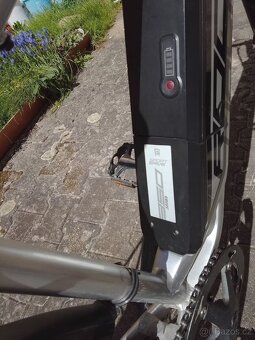 Elektrokolo RM Crossride E-350, M/17–18"/do 48 cm/160–170cm - 2