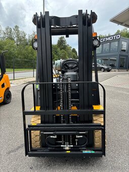 Nový - Vysokozdvižný vozík UN FL20 2t LPG - 2