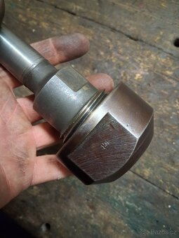 Frézka - kleštinové upínání Metrický kužel - 2