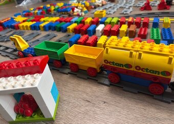LEGO DUPLO – vlak, koleje, výhybky, kostky, farma, zvířata - 2