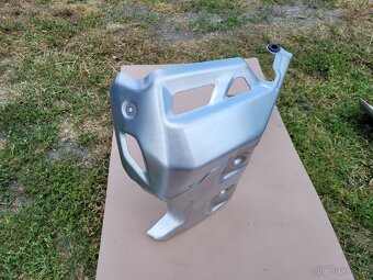 Honda Africa Twin CRF 1100 - kryt motoru - 2