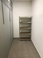 Pronajmu skladovou kójí v centru města ZDARMA regál - 2