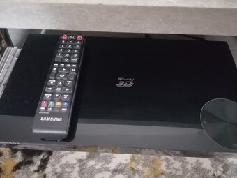 Prodám DVD + 3d přehrávač - 2