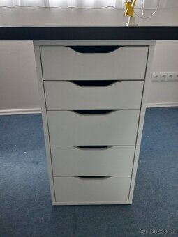 Psací, kancelářský stůl - 2