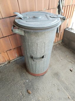 Popelnice plechová - 2