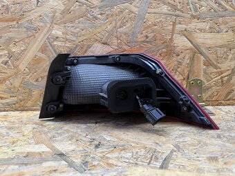 Leve zadni svetlo Vw Passat B8 sedan 2016 - 2