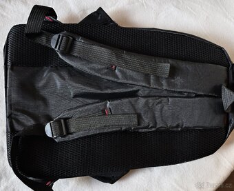 Pěkný nový batoh nepoužitý - 2