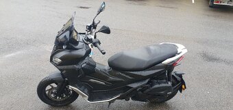 Aprilia sr gt 125 2023 5000km - 2