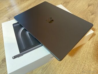 Apple MacBook Pro M3  11c/14g 18/512+256 - 2