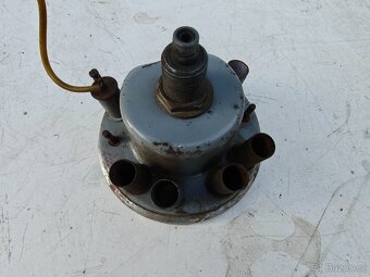 Tachometr veterán Octavia - 2