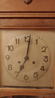 Nástěnné kyvadlové hodiny - 2