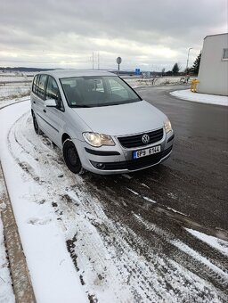 Volkswagen Touran - 2
