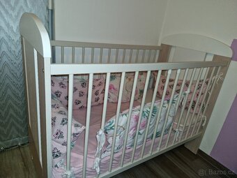 Dětská postýlka + matrace + 2x mantinel + 2x povlečení, podl - 2