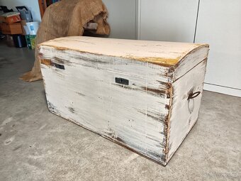 Krásná stará truhla - 2