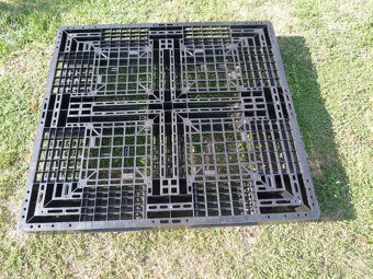 Plastová podložka pod barel - 2