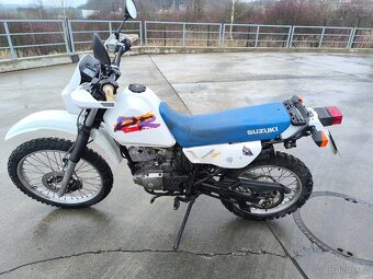 Suzuki DR 125 - 2