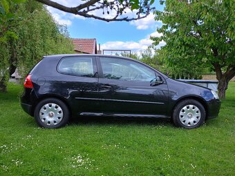 Volkswagen Golf V 1.9 77 kW 2007 SERVISKA SENZORY - 2