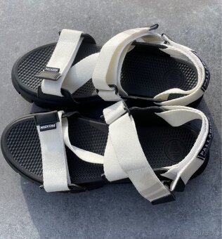 Palladium revolt sandaly - 2