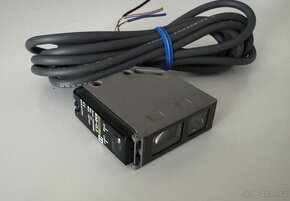 Senzor OMRON E3S-CL2 - 2