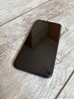 iPhone X 64GB - černý - 2