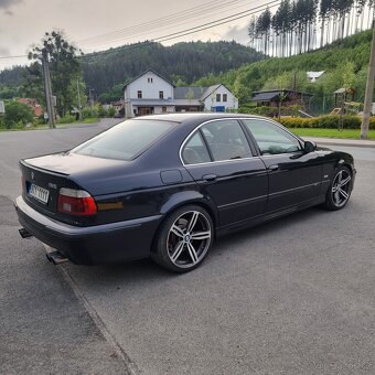 BMW e39 M5 - 2