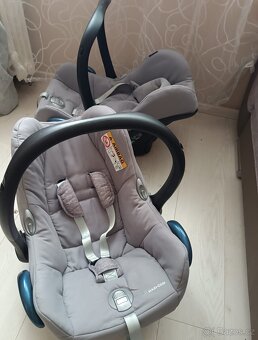 2x Maxi Cosi Cabriofix - 2