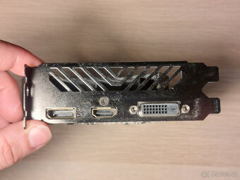 Gigabyte Nvidia GeForce GTX 1050 Ti 4 GB - 2