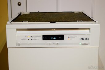 Miele bílá vestavná myčka G 4720 SC šíře 45 cm - 2