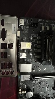 MSI PRO H610M-E DDR4 + i3-13100F (4C/8T) - 2