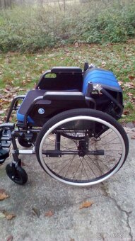 INVALIDNÍ VOZÍK-46cm-ODLEHČEN-zadní brzdy(lze zaslat - 2
