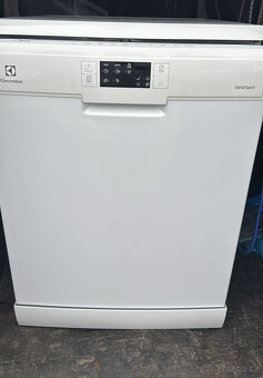 Zánovní myčka nádobí Electrolux ESF 5511 LOW - 2