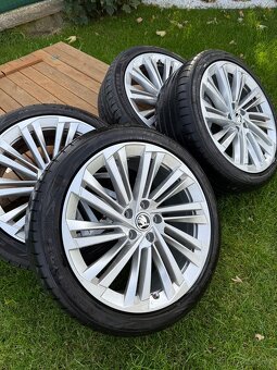 Letní Alu kola 19” VERITATE originál Škoda Superb 4 - 2