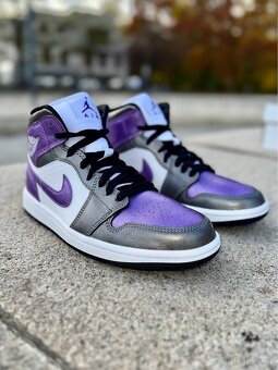 Air Jordan 1 Mid SE Grape Ice - 2